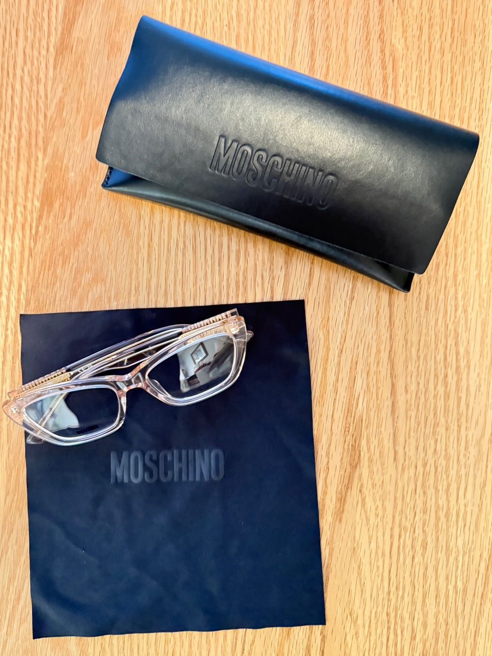 Moschino Clear Cat Eye Eyeglass Frames w/ Case & Cloth Brand New